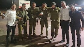 אחים יחד, צילום: יחצ אחים יחד